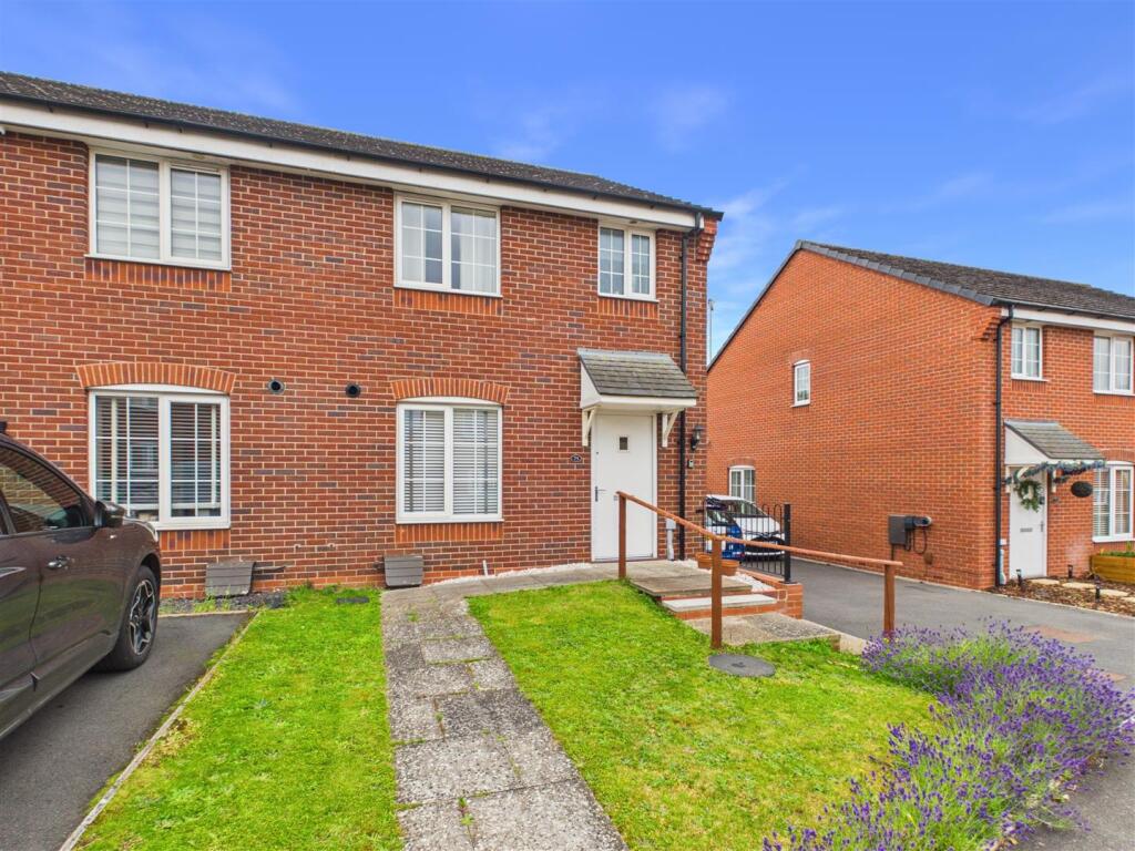 Main image of property: Crump Way, Evesham