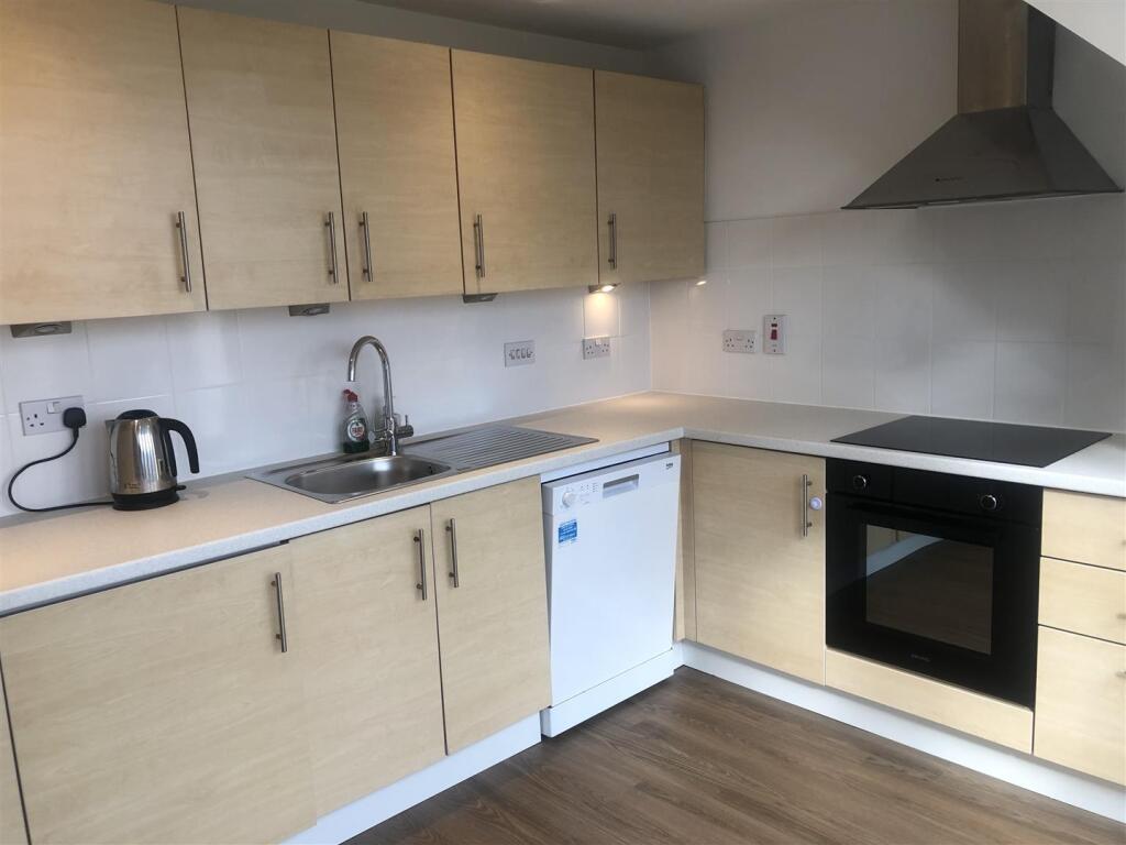 Apartment in Milton Keynes - More