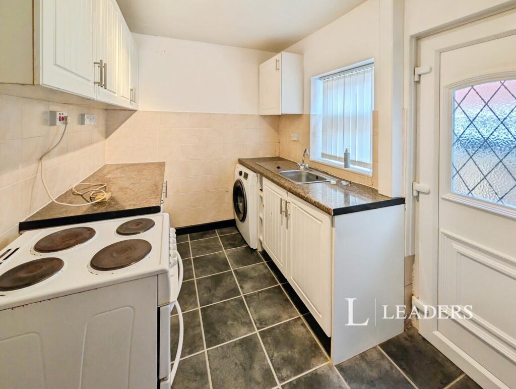 House in Mansfield, Ladybrook - More