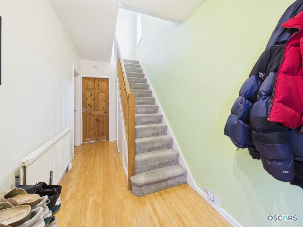 House in Cottingham, New Village, East Riding of Yorkshire - More