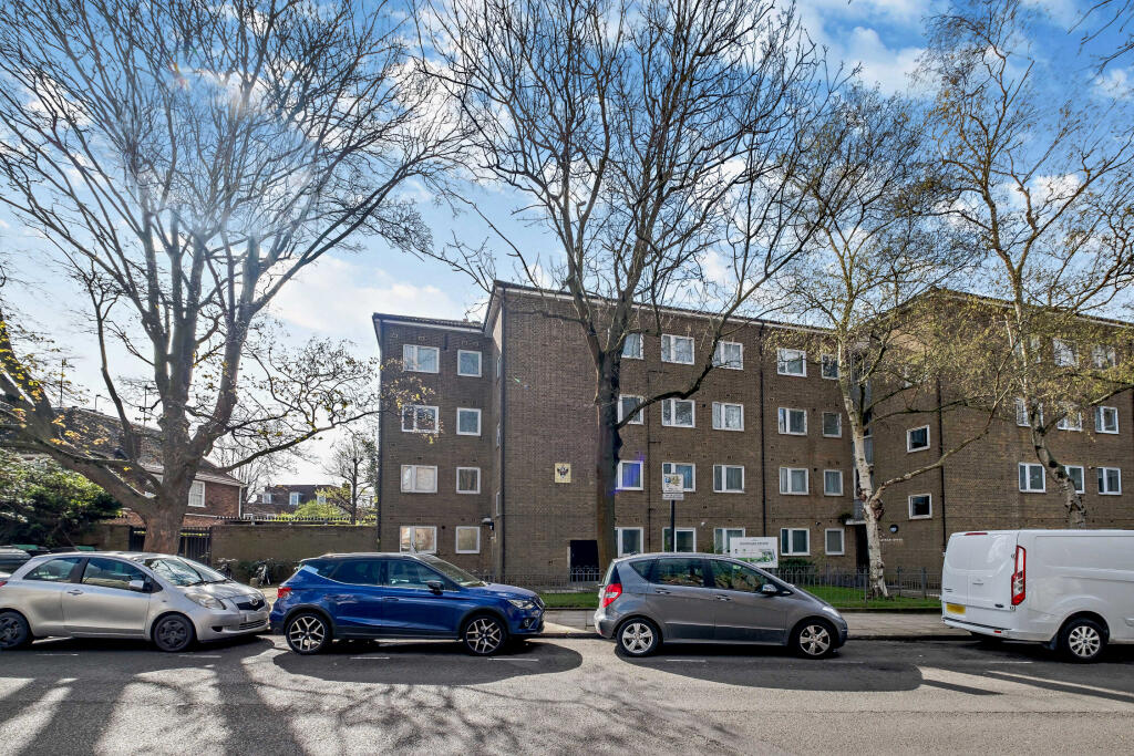 1-bed flat on Boundary Road, London, £380,000