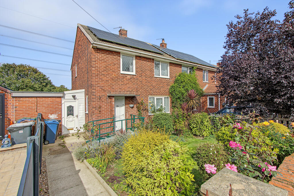 Main image of property: Greenset View, Barnsley, S71