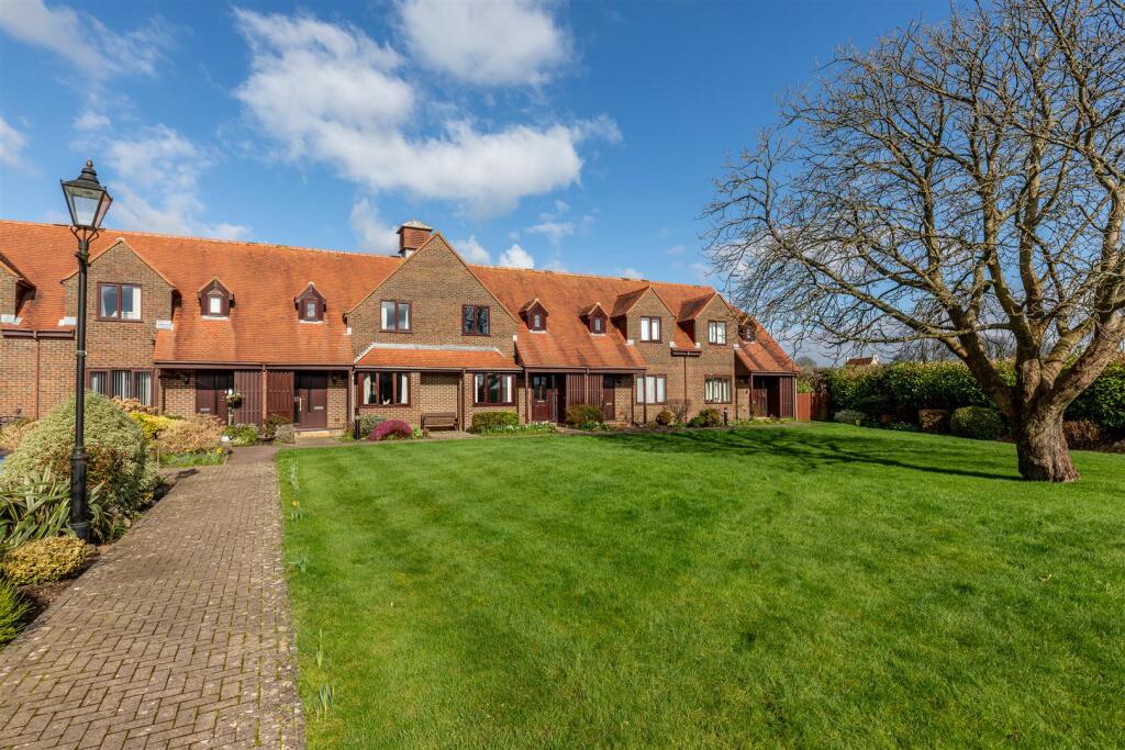 Main image of property: Courville Close, Alveston, BS35