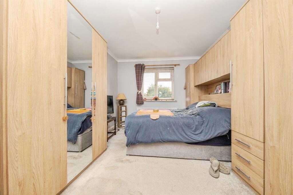 House in Ipswich, Westbourne - More