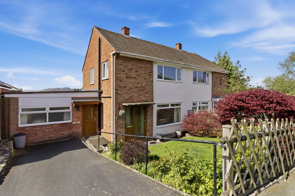 3 bedroom semi-detached house for sale in Knapp Close, Ledbury HR8