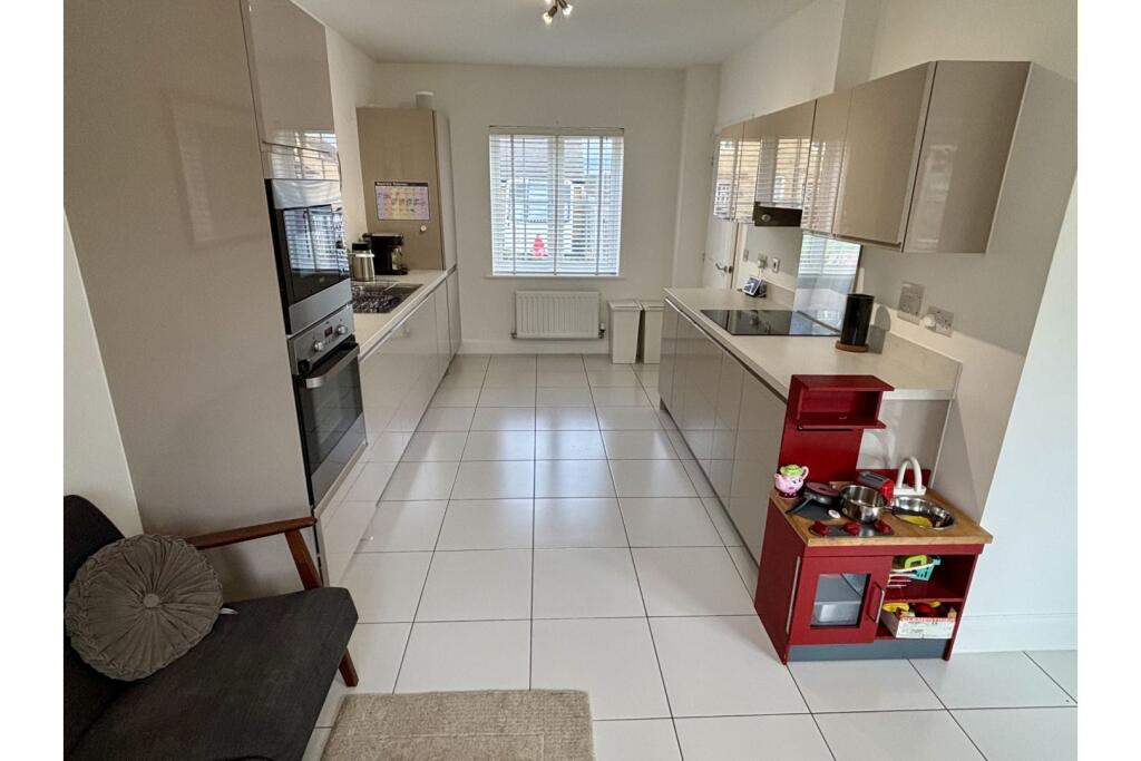 Additional image 6 of Dobson Rise, Bradford, BD10