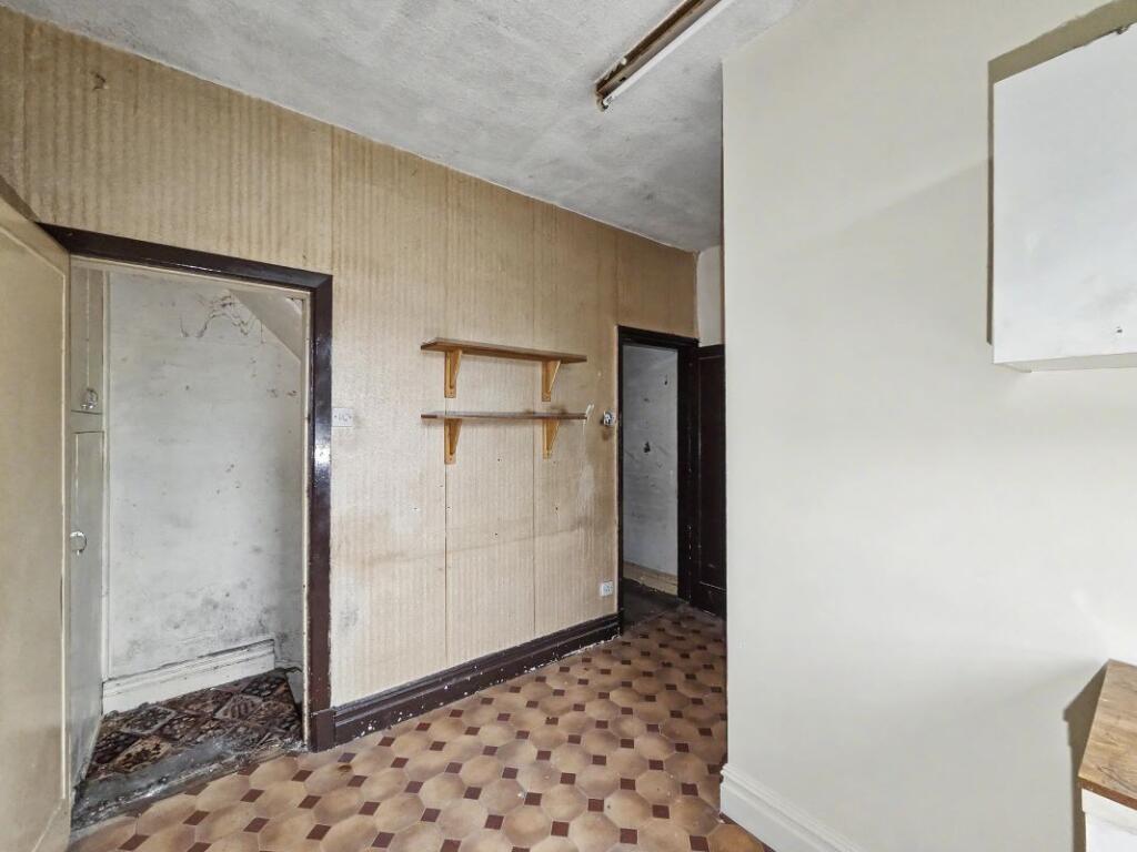 House in Tameside, Greater Manchester - More