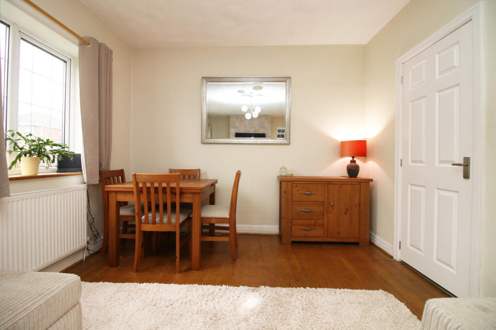 Hargate Road,  Thornton-Cleveleys, FY5 photo 4