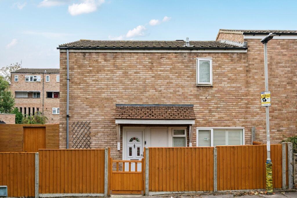 Main image of property: Bridgewood Close, London, SE20