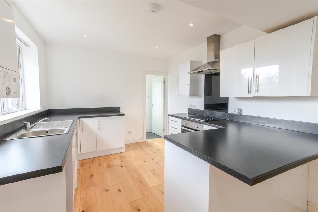 House in Barry, Cwm Talwg - View 5