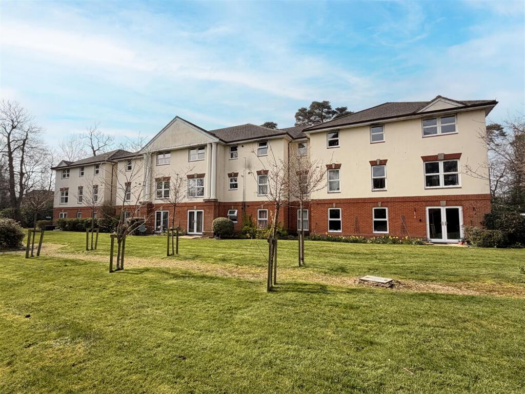 Main image of property: The Byfrons, Boundary Road, Farnborough