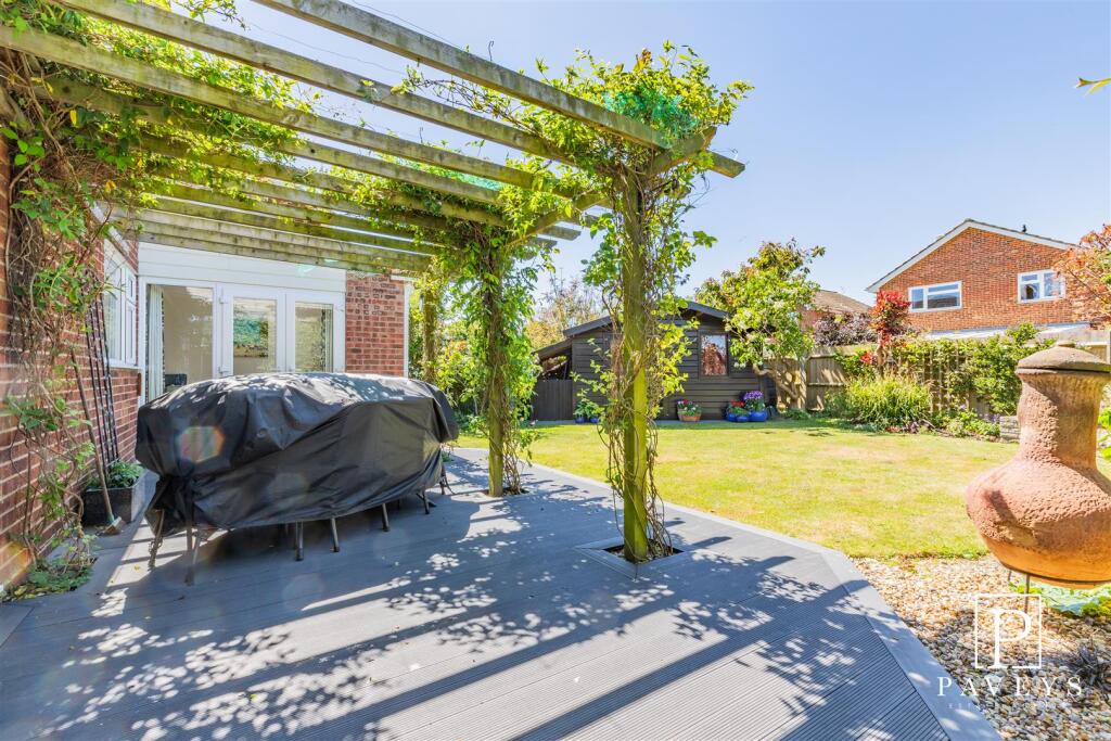 Turpins Lane, Kirby Cross, Frinton-On-Sea photo 2