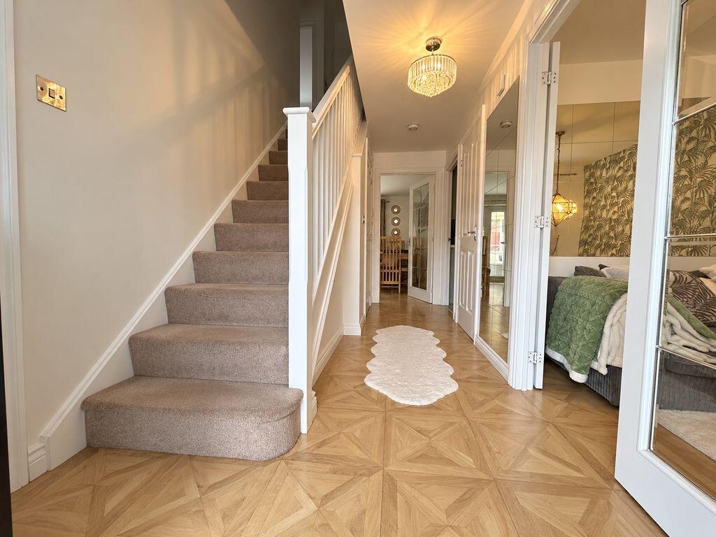 Sandpiper Close, Brownhills, Walsall WS8 6GB  photo 2