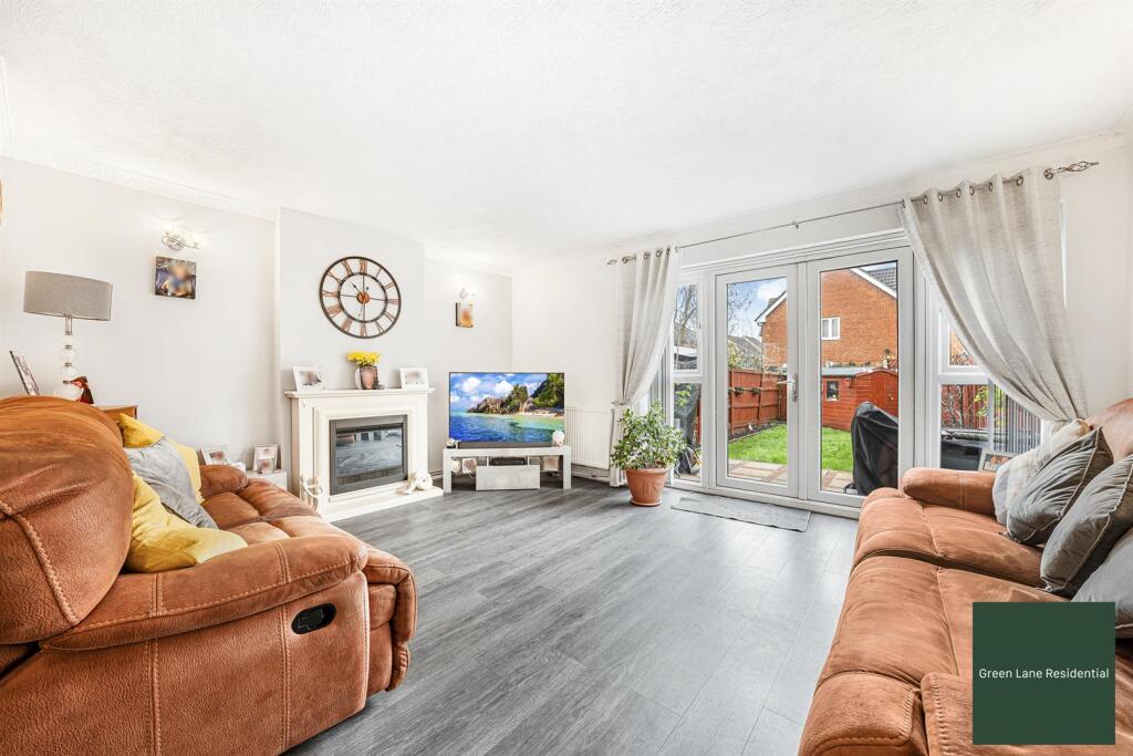 Rainham Road North, DAGENHAM, RM10 photo 2