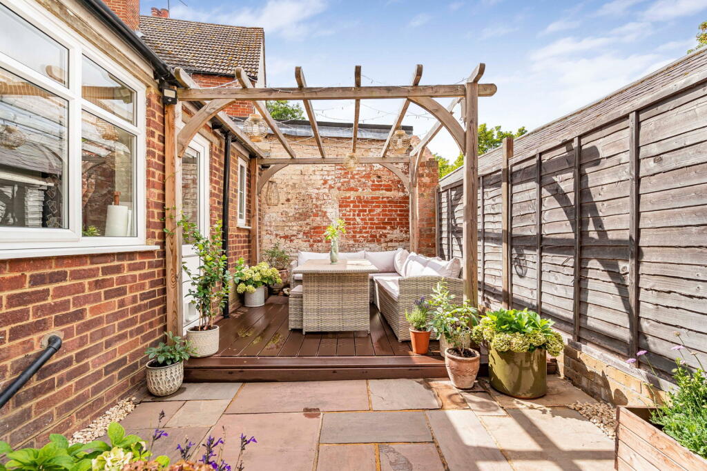 House in Guildford, Bellfields - View 5