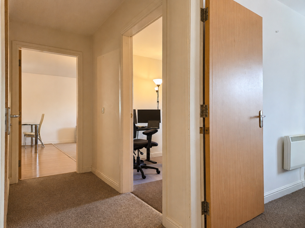 Apartment in Bolton - View 5