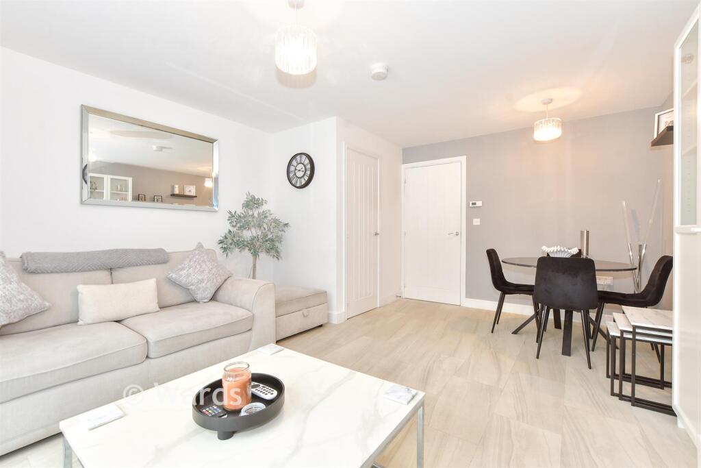 House in Folkestone, Golden Valley, Sandgate - View 5