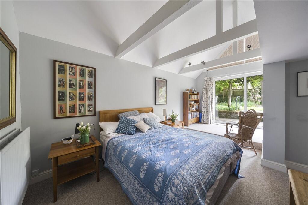 House in Winchester, West Meon - More