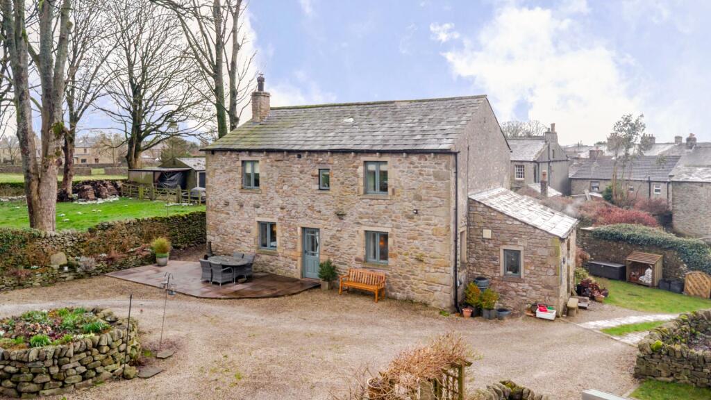 Main image of property: Grosvenor Barn and Annex, Long Preston. Skipton