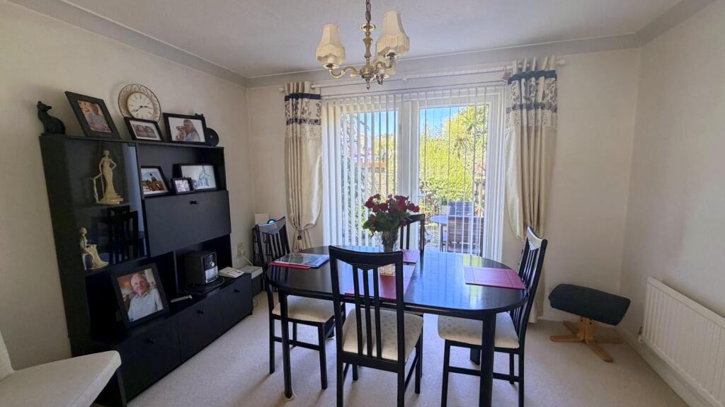 House in Eastbourne, East Sussex - View 4