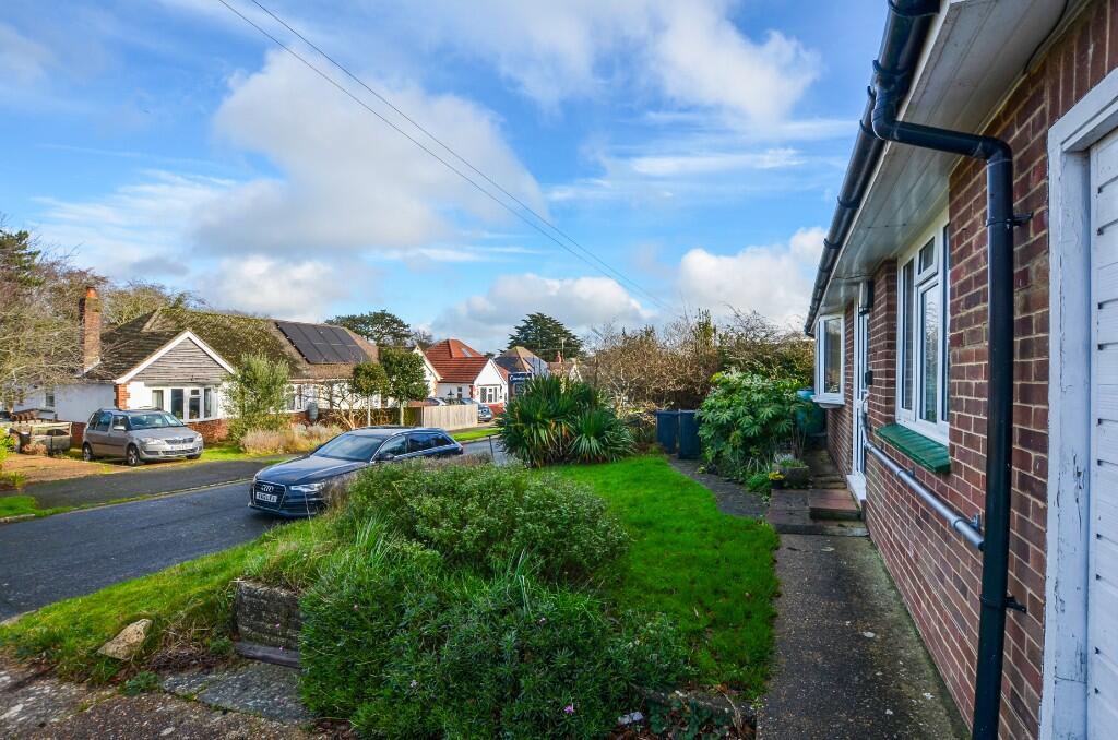 Hyperion Avenue, Polegate, East Sussex, BN26 photo 2