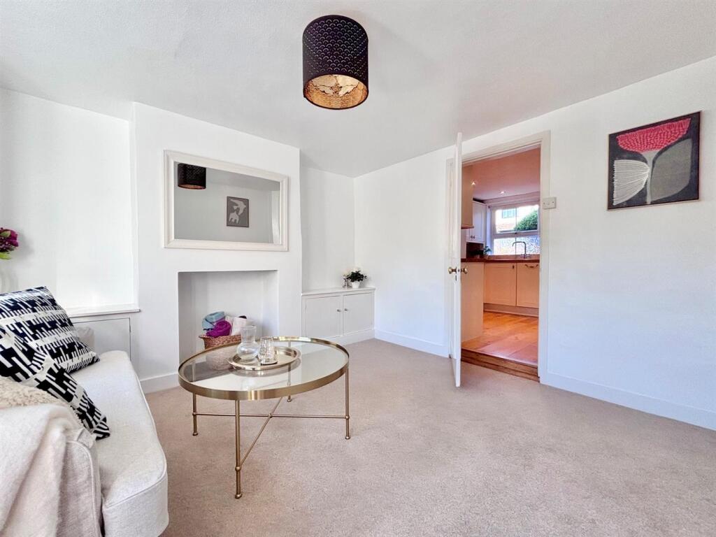 House in Tonbridge - More