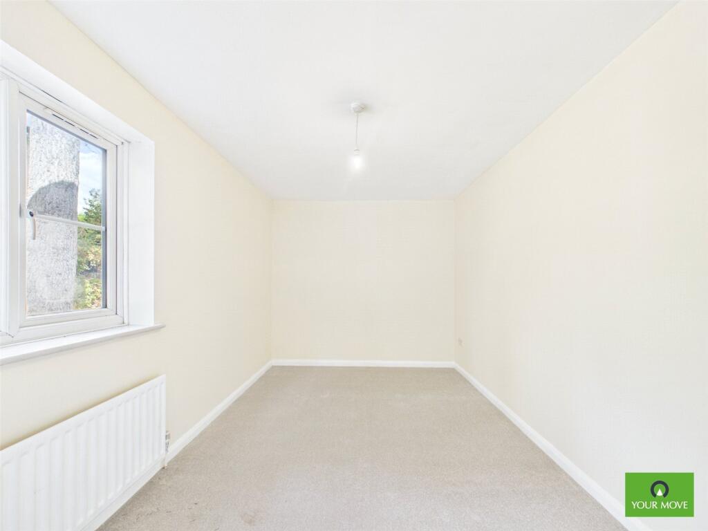 Apartment in London, Collier Row - View 5