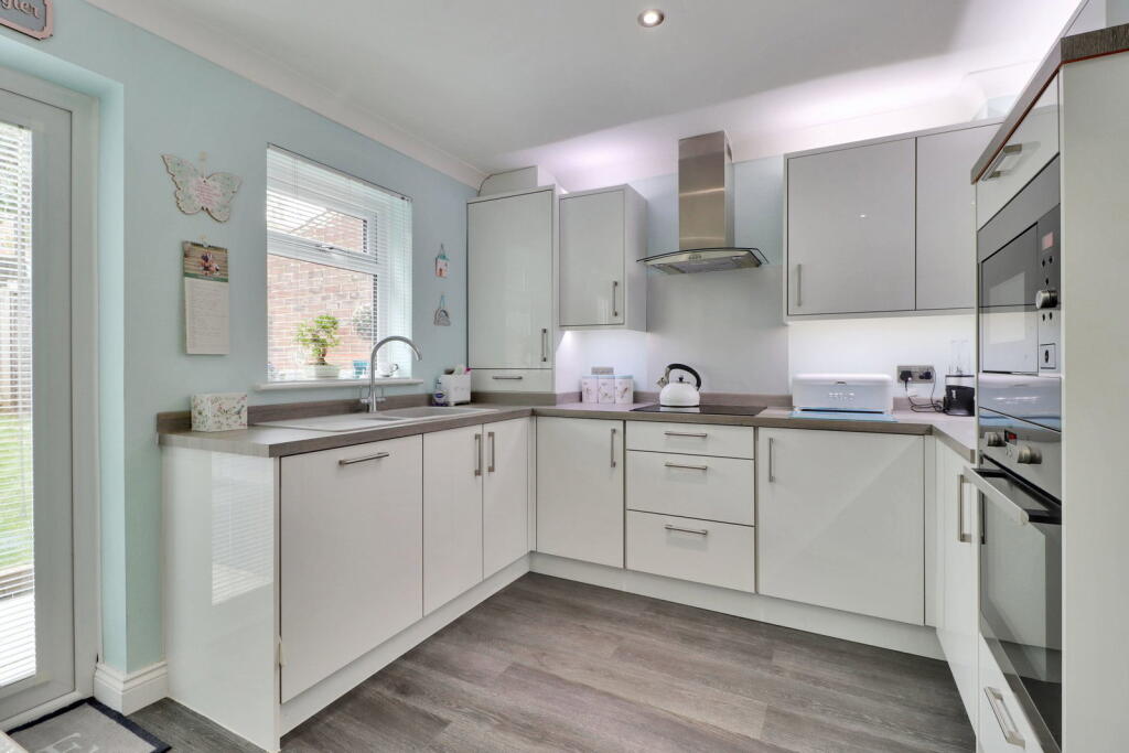 House in Dartford - View 2