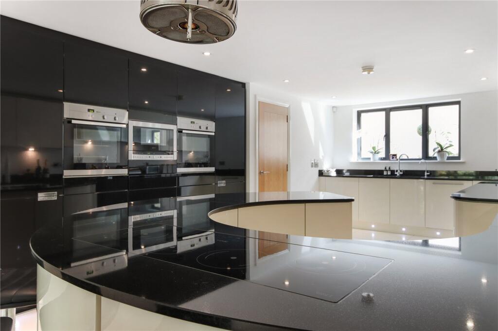 Kentish Gardens, Tunbridge Wells, Kent, TN2 - View 6