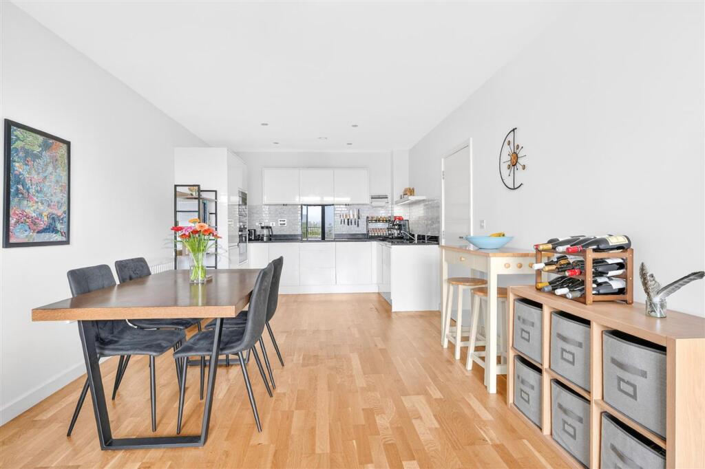 Apartment in London - View 4