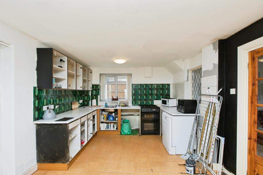 House in Erewash, Dovedale Estate, Long Eaton - View 4