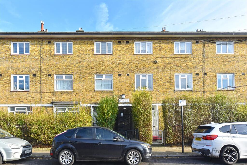 Main image of property: Bygrove Street, London, E14
