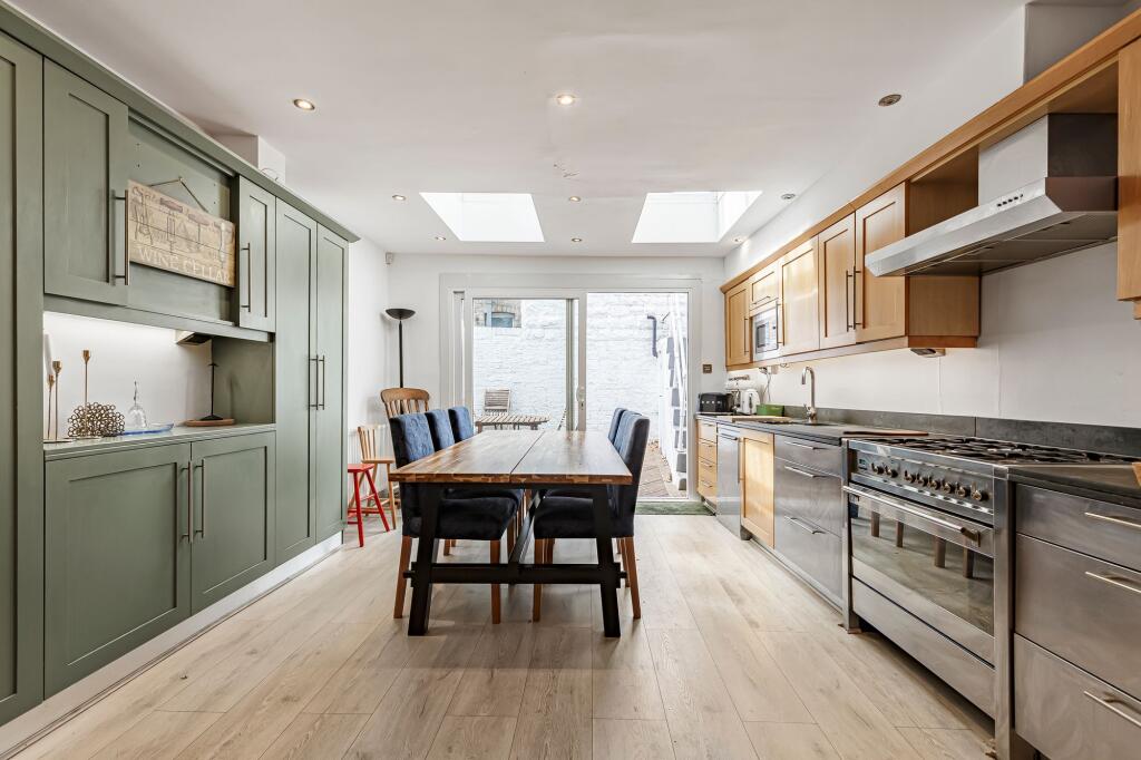 House in London - More
