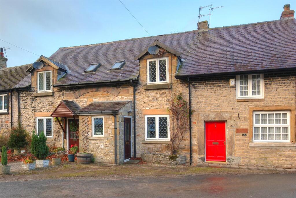 Main image of property: 2 Nags Head Coach House, Market Place, Castleton