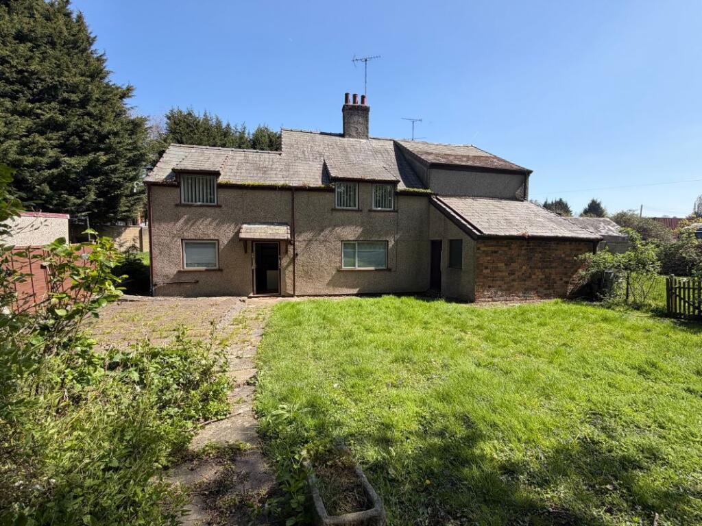2-bed semi-detached on 11 Valley Road, Cinderford, Gloucestershire, GL14 2NY, £14,000