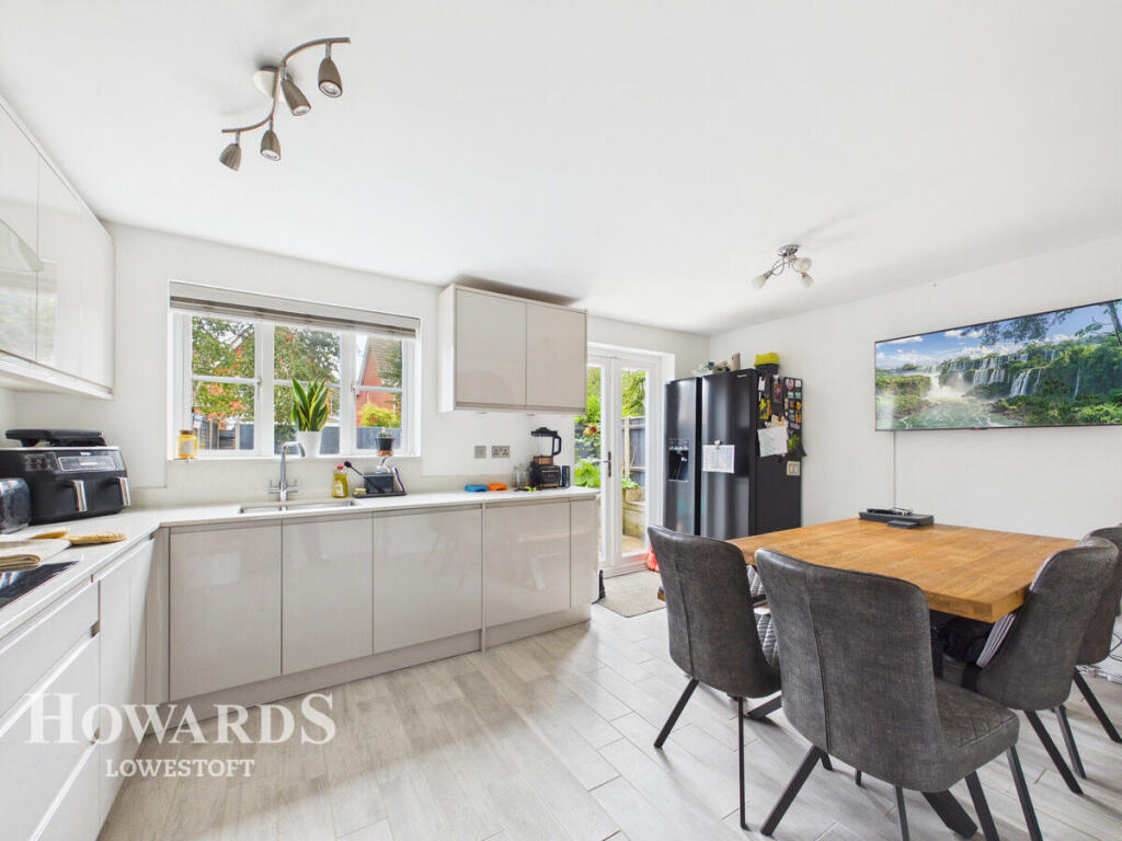 House in East Suffolk, Carlton Colville - View 3
