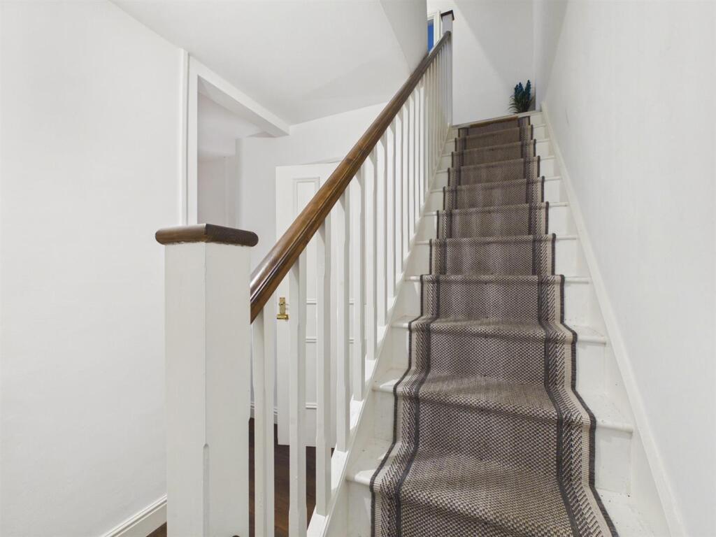 Apartment in High Peak, Buxton - More