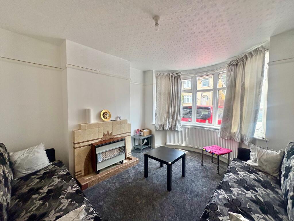 Chester Avenue, Luton, LU4 - View 5