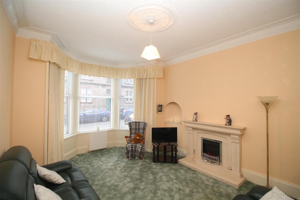 Apartment in Paisley - More