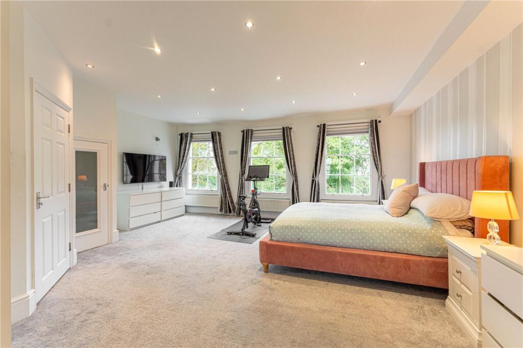 Clarendon Square, Leamington Spa, Warwickshire, CV32 photo 3
