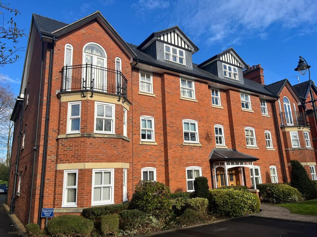 Main image of property: Victoria Road, Macclesfield, Cheshire, SK10