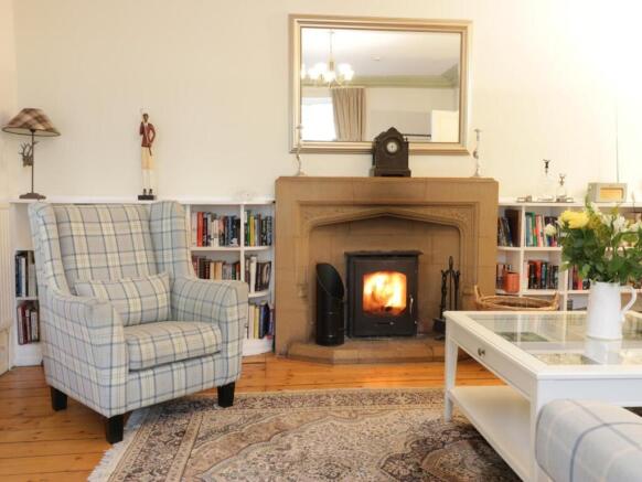 Lounge resized.jpg