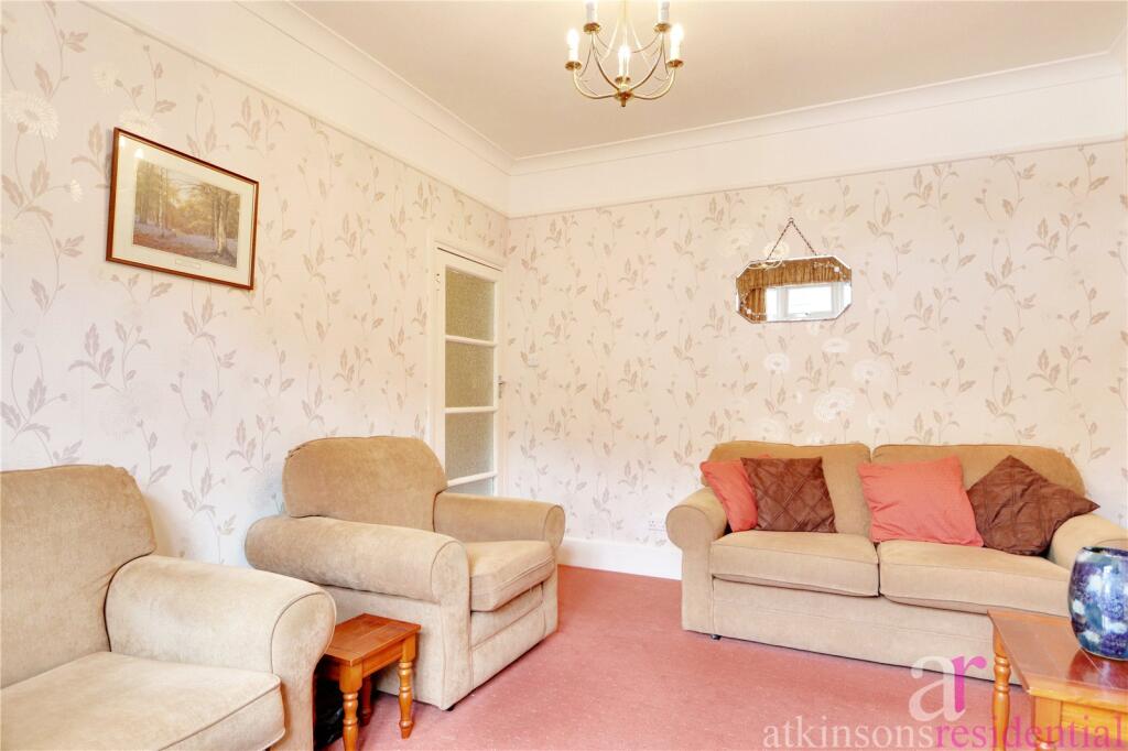 House in London, Southbury - View 4