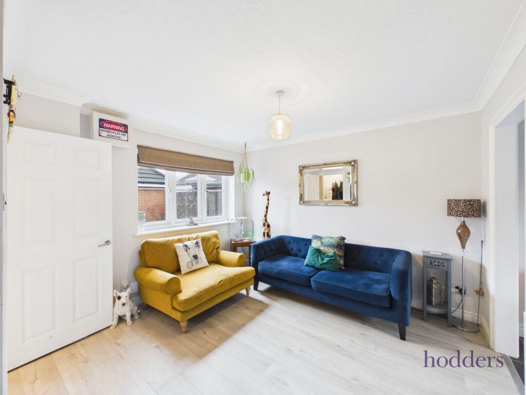 Chertsey, Surrey, KT16 photo 2