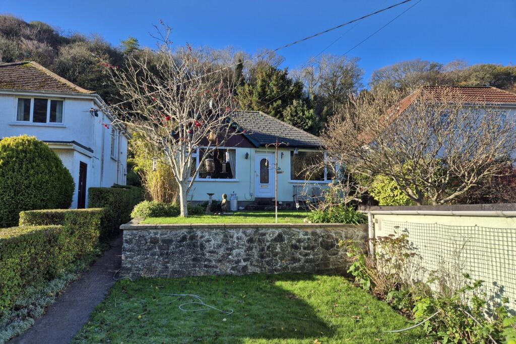 Main image of property: Valley Road, Clevedon, North Somerset, BS21