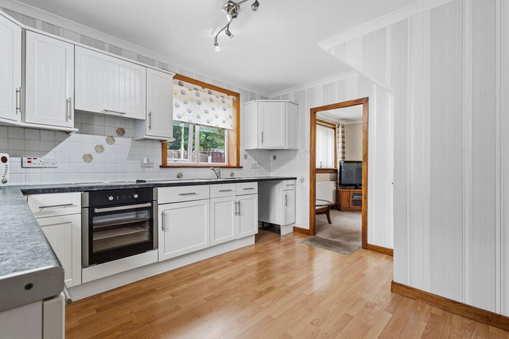 House in Kilmarnock, East Ayrshire - More