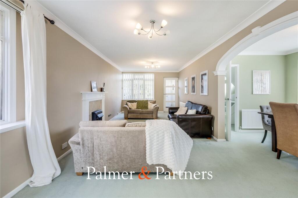 Maldon Road, Great Baddow, Chelmsford, Essex, CM2 - View 6