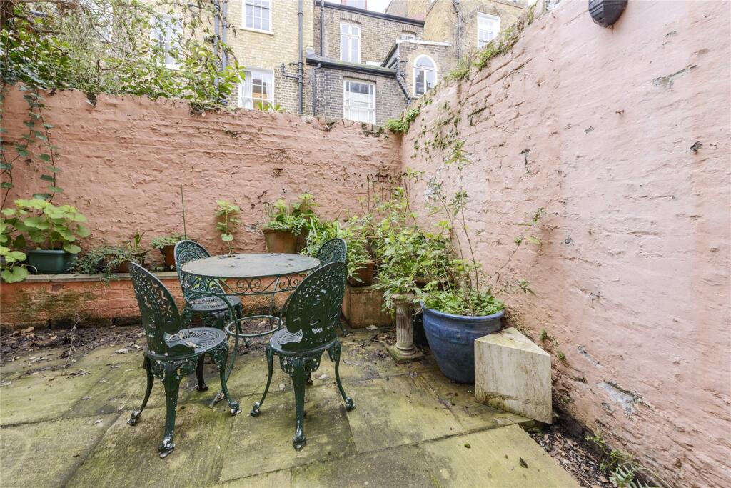 House in London - View 4