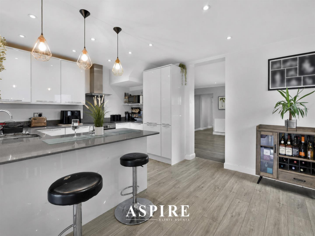 House in Castle Point, Essex - View 2