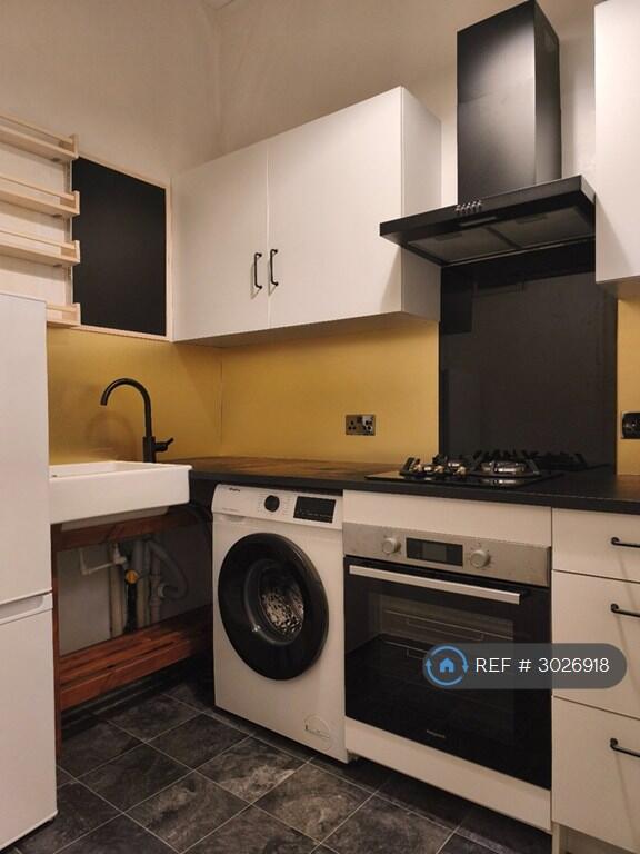 Apartment in Edinburgh - More